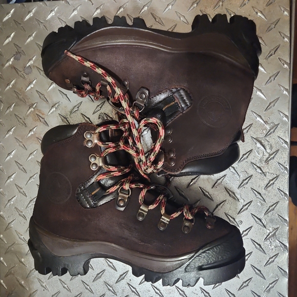 La Sportiva Karakorum Women's Hiking Boots - Picture 3 of 10